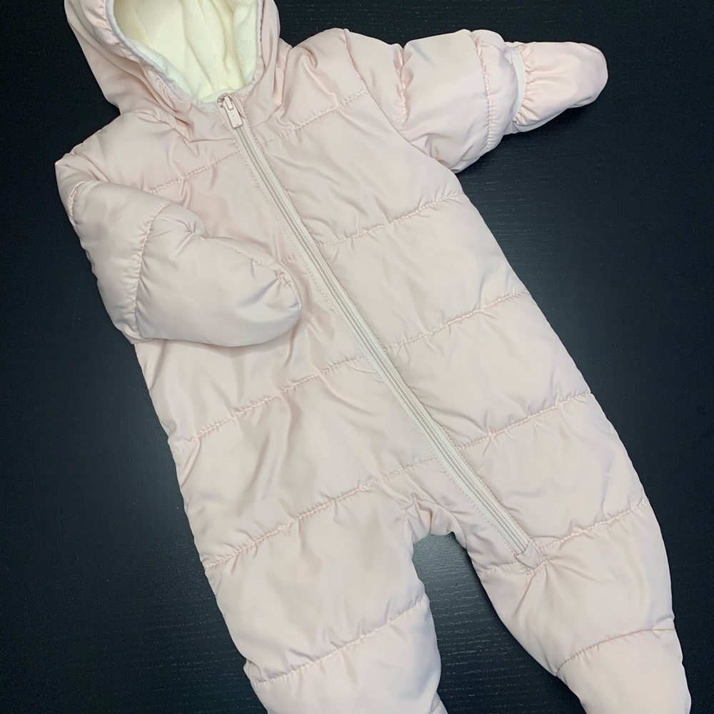 3-6m Old Navy Light Pink Snowsuit